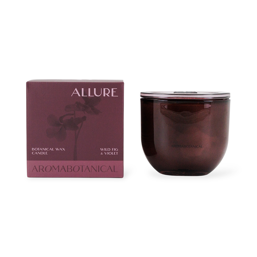 Свеча в стеклянном подсвечнике Allure Дикий инжир и фиалка фиолетовый 400г | Интернет-магазин Кактус
